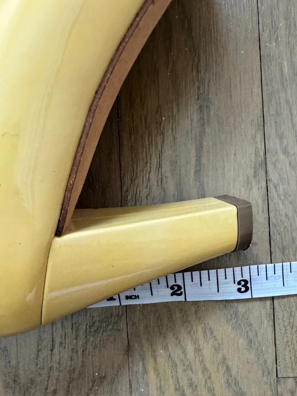 Vintage CHANEL Two Tone Cap Toe Patent Leather Pumps EU 38